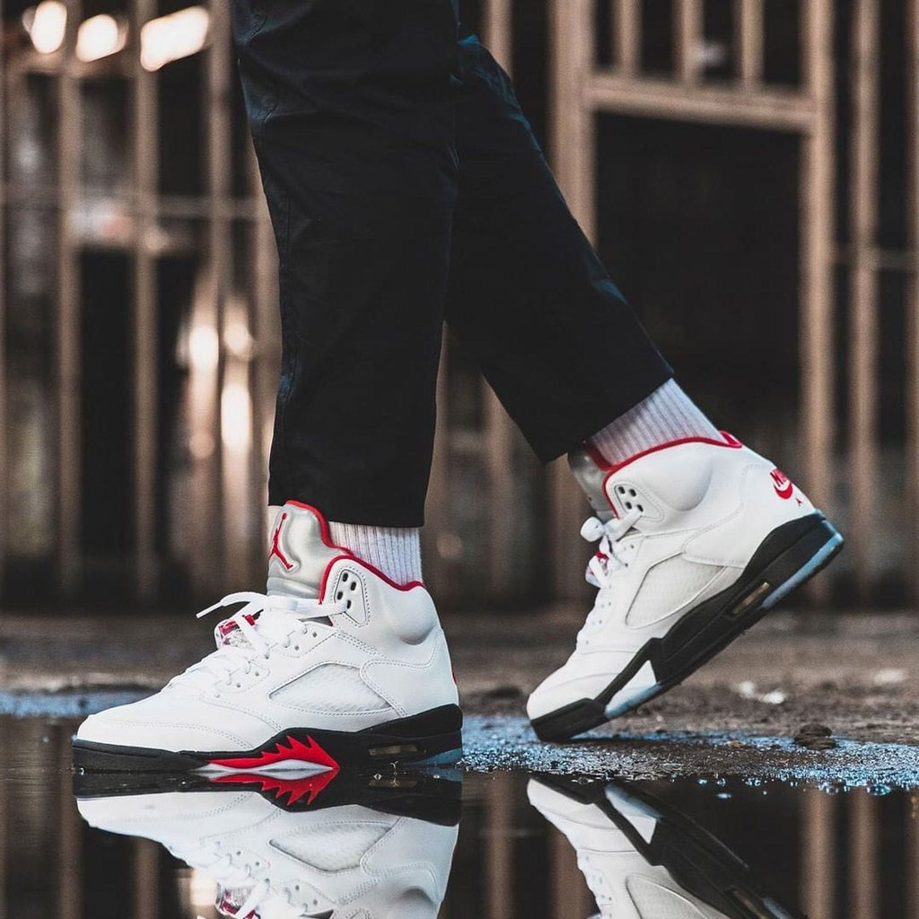 Jordan 5 Retro Fire Red Silver Tongue Sneakers - Retro Classic