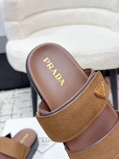 Prada 2026 Fussbett Flatform Slide Sandal 50mm Cowhide 769818