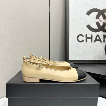 CC 26s Ballet Flats Beige Black Sheepskin 626303