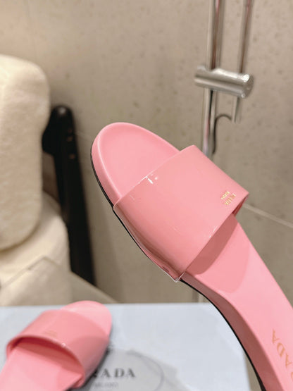 Prada 2026 Slides Sandals Patent Leather 762986