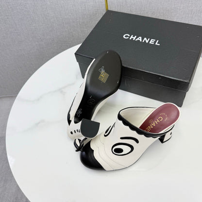 Chanel 2026 Mule 95mm White and Black Lambskin 904537