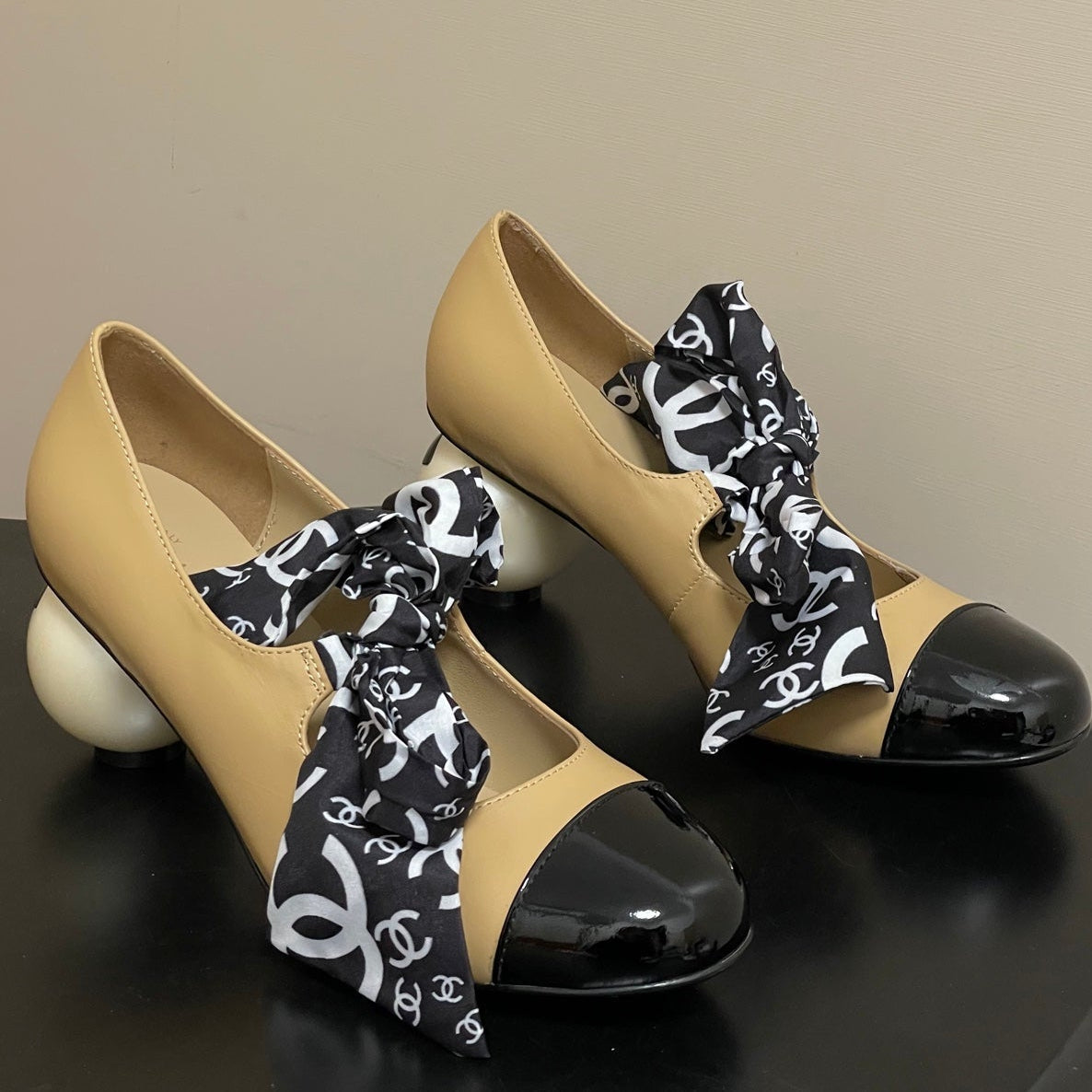 CC 26 Double C Pearl Heel Pump With Silk Ribbon Sheepskin