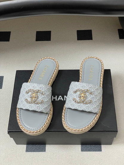 CC 26s Flat Slippers Gray Gold Fabric Sheepskin 649483