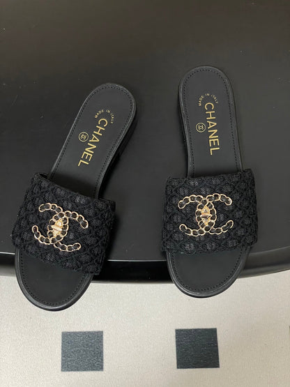 CC 26s Flat Slippers Black Fabric Sheepskin 649492